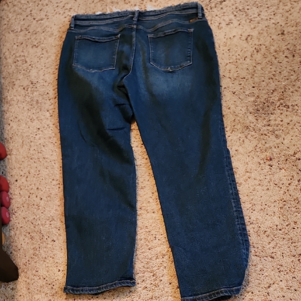 KanCan High Rise Distressed Blue Jeans PRICE IS FIRM - Picture 8 of 9